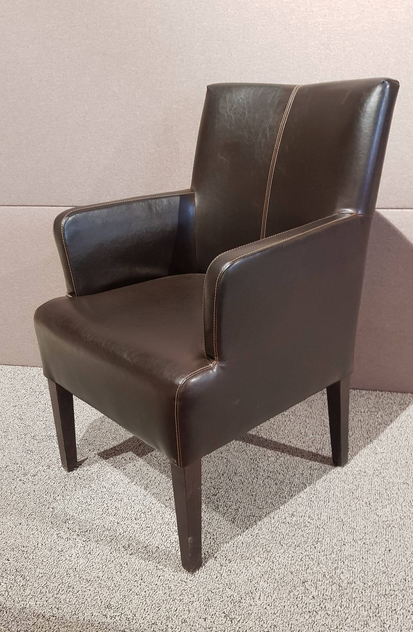 Luxe lederen eetkamer fauteuils - OUTLET 