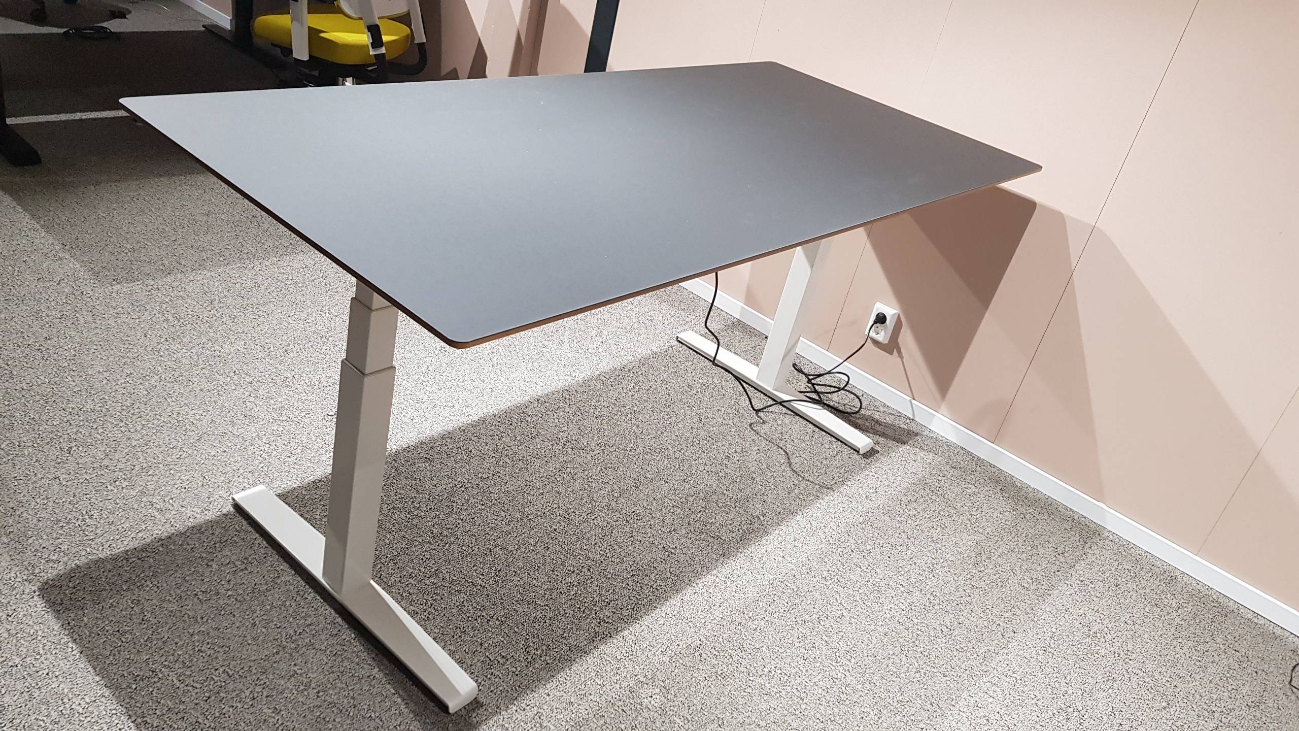 Stand-Up desk met linoleum blad - Outletaanbieding