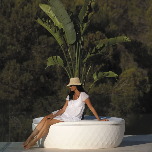 Vases Island