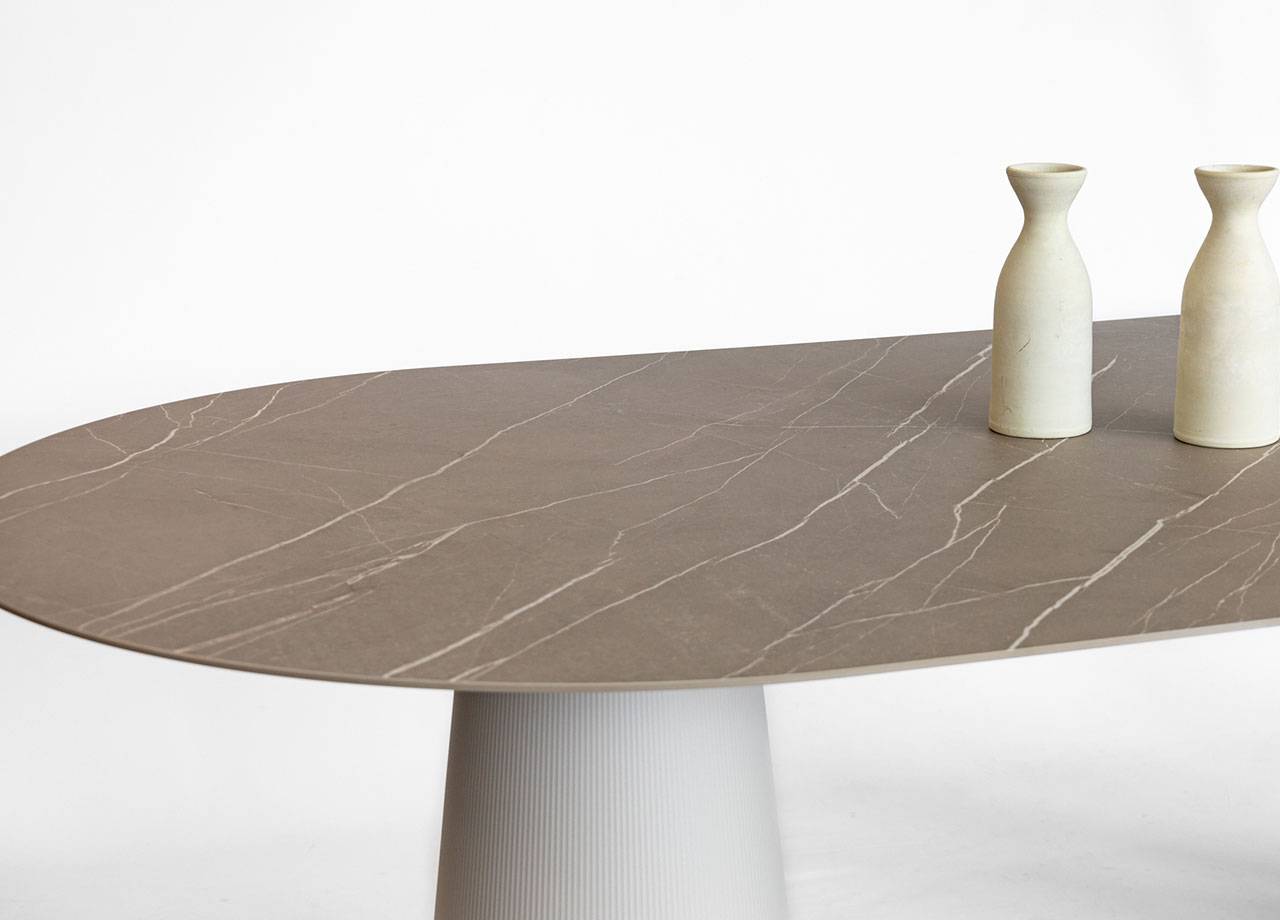 Dorik Meeting Tables