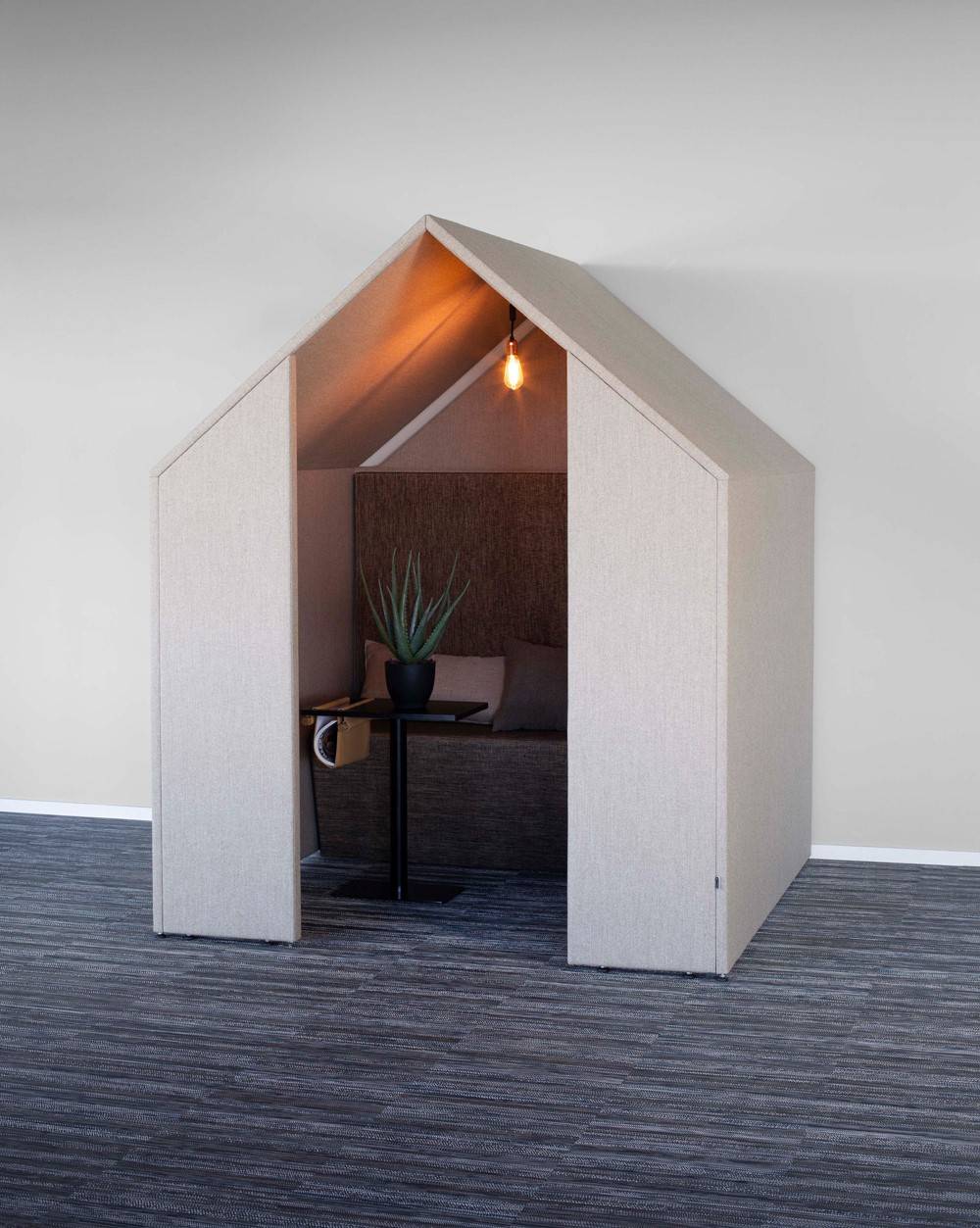 The HUT with Front Screens