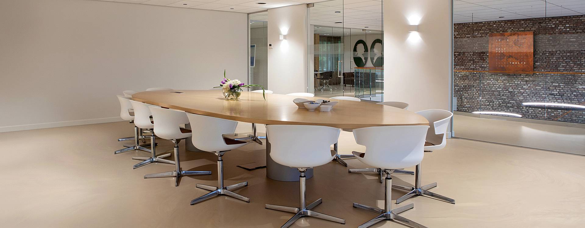 Samen creëren we de perfecte werkplek! Samen creëren we de perfecte werkplek!