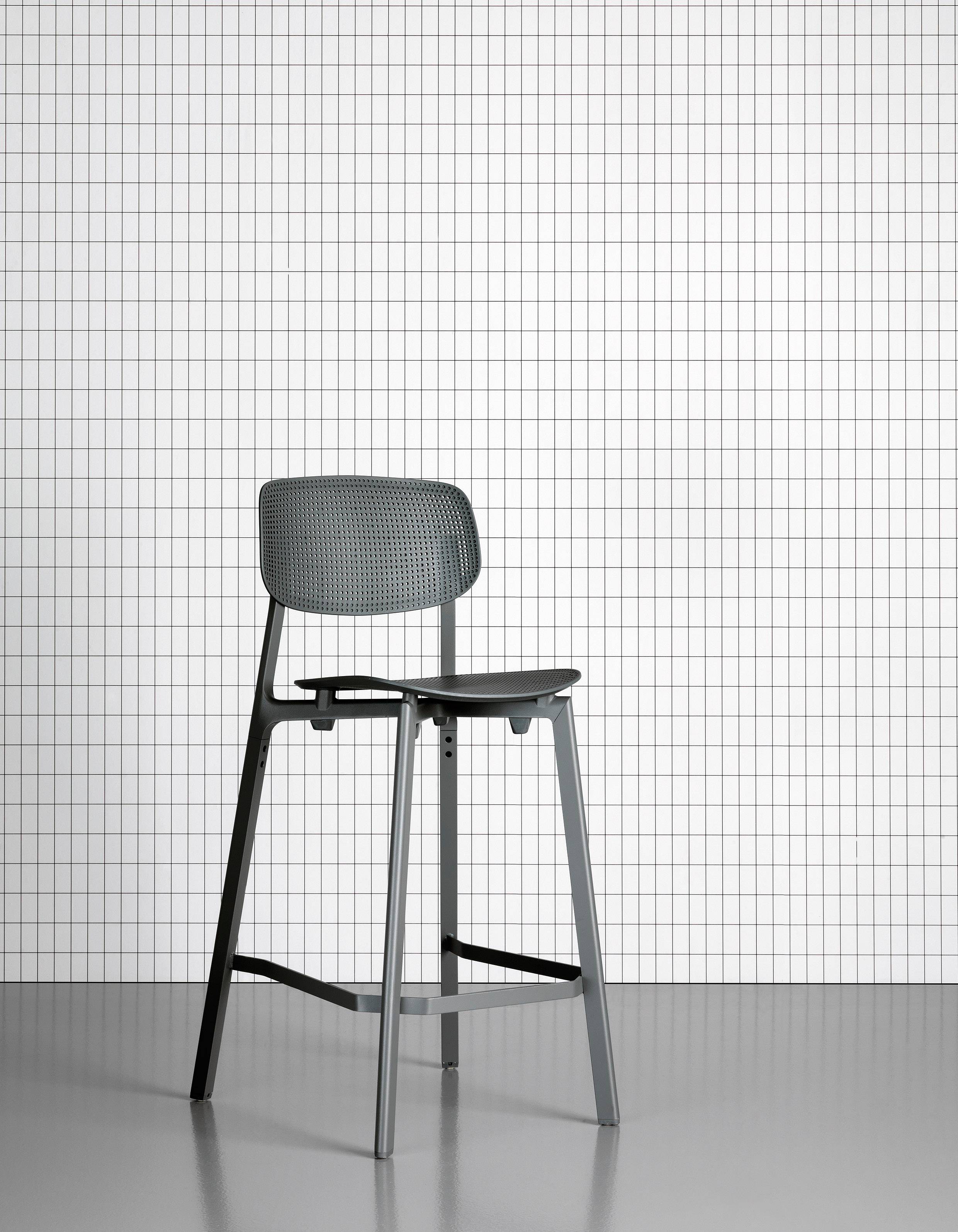 COLANDER Stool