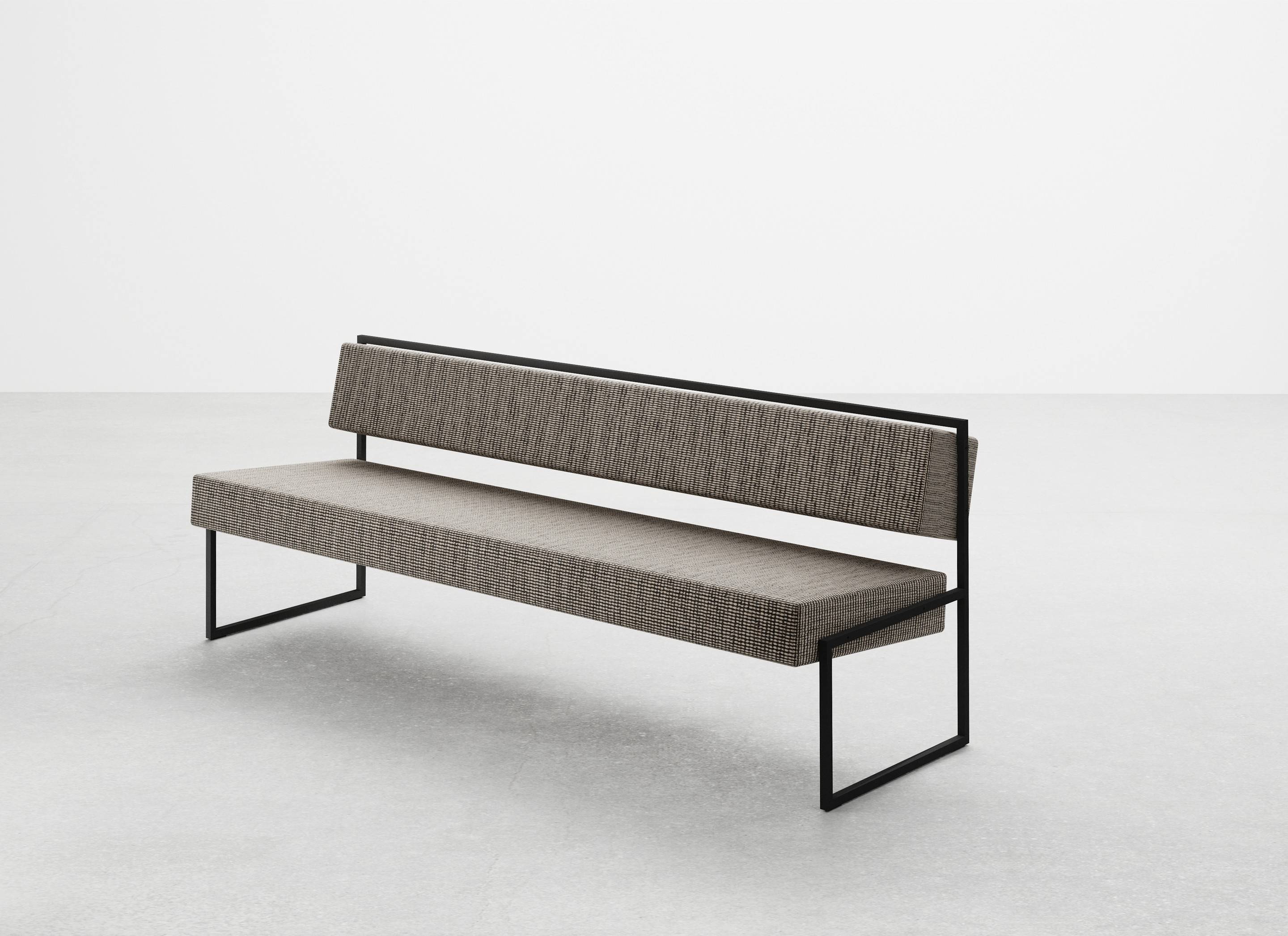 ANGLE Sofa 3