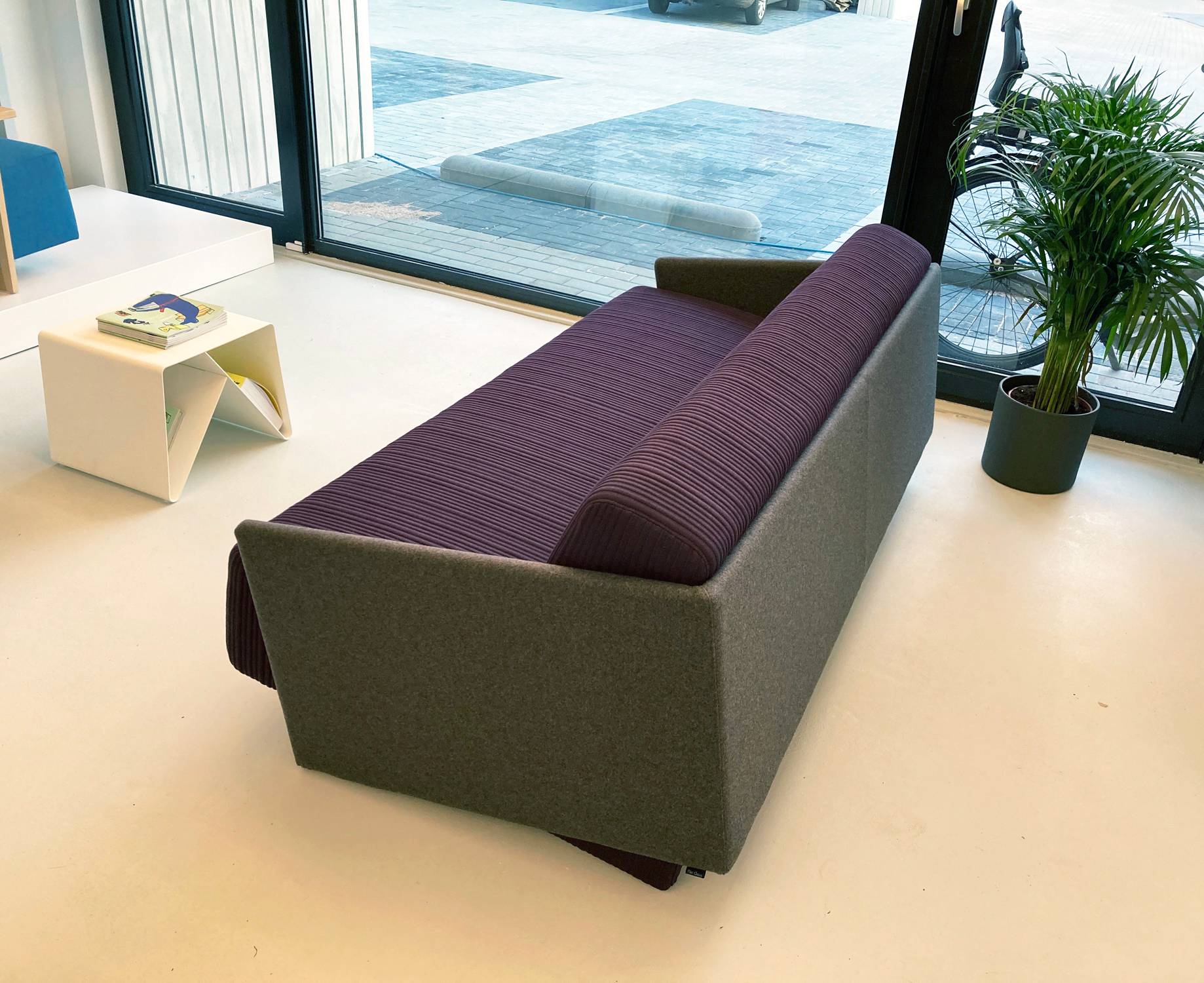 CONTRA Sofa 2