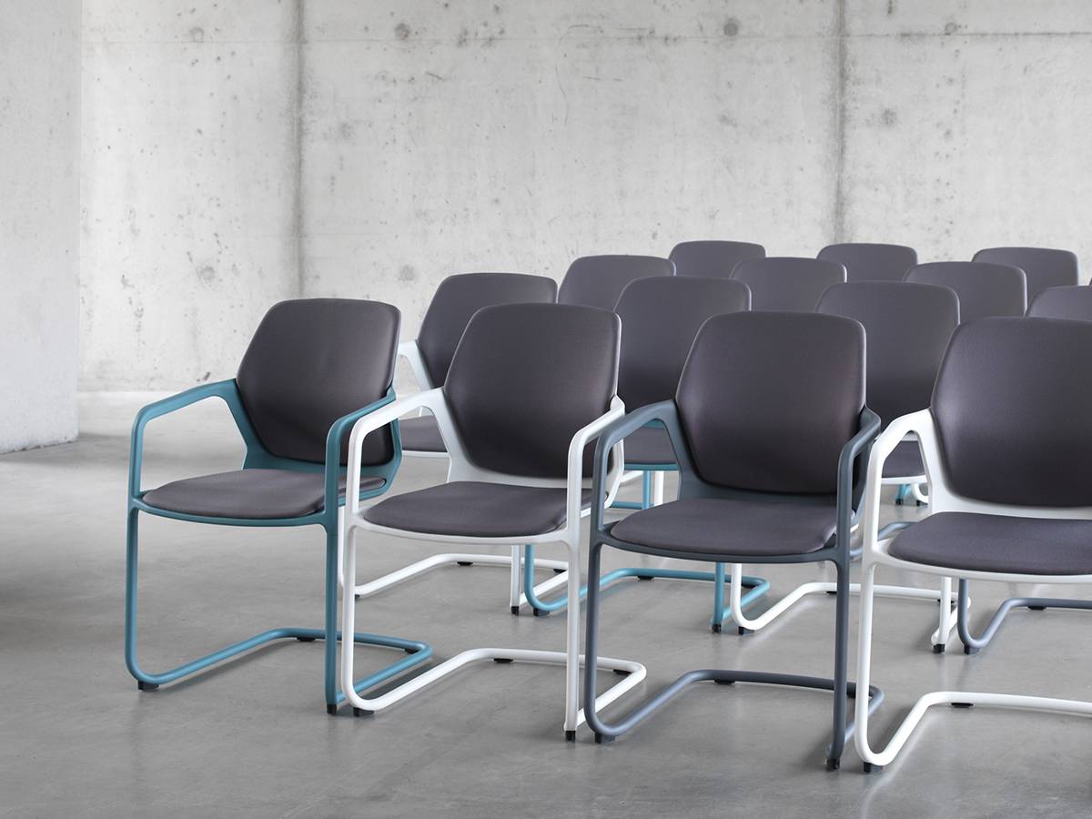 METRIK stoel met gestoffeerde rug